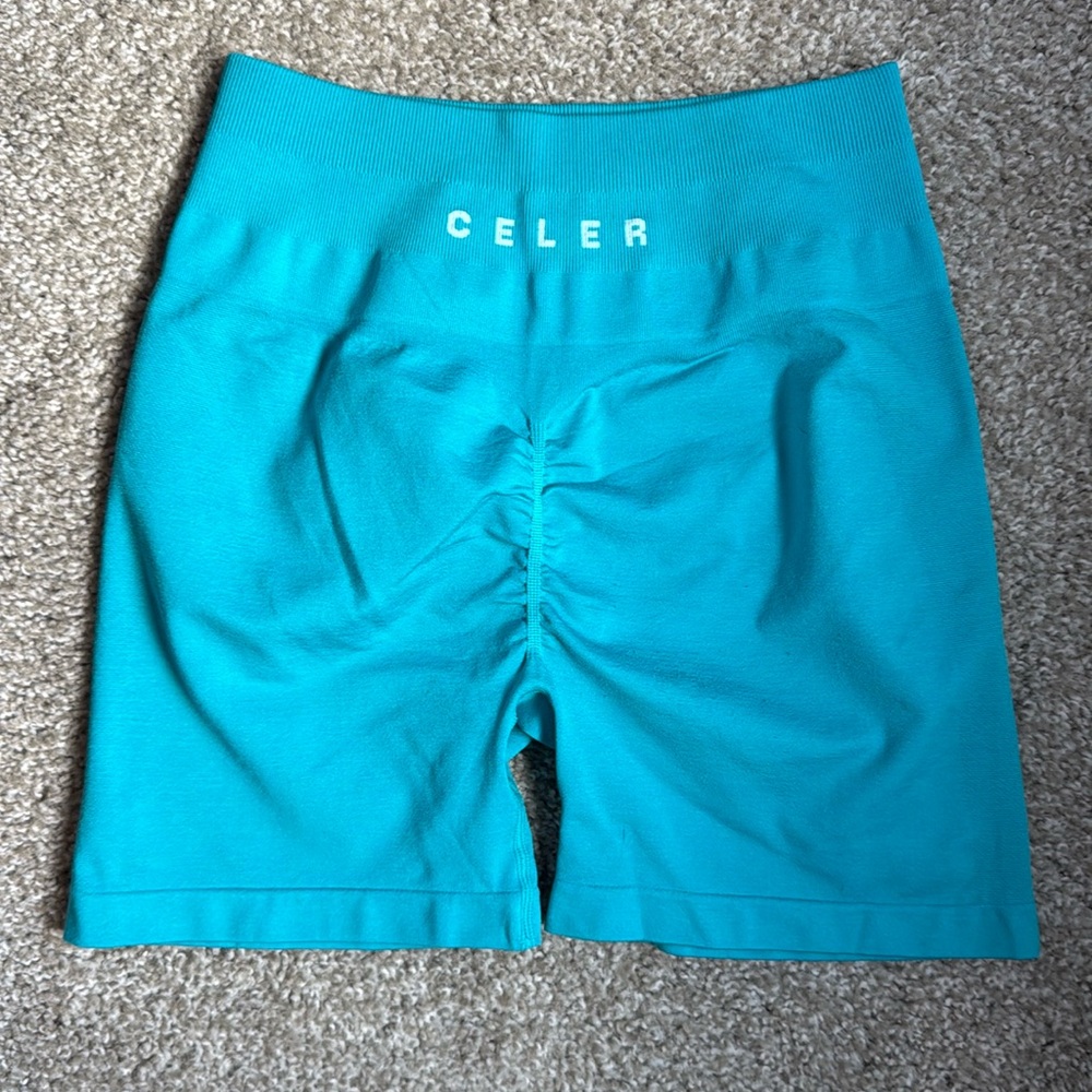 CELER Size Small scrunch butt shorts